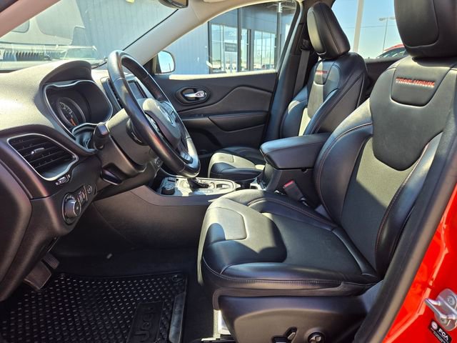 Used 2021 Jeep Cherokee Trailhawk w/ Sun, Sound & Nav Group AWD/4WD image 4