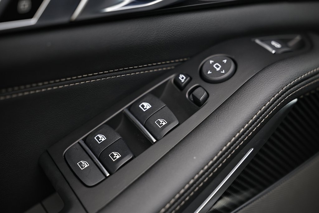 New 2026 BMW X5 M60i w/ Climate Comfort Package image 19