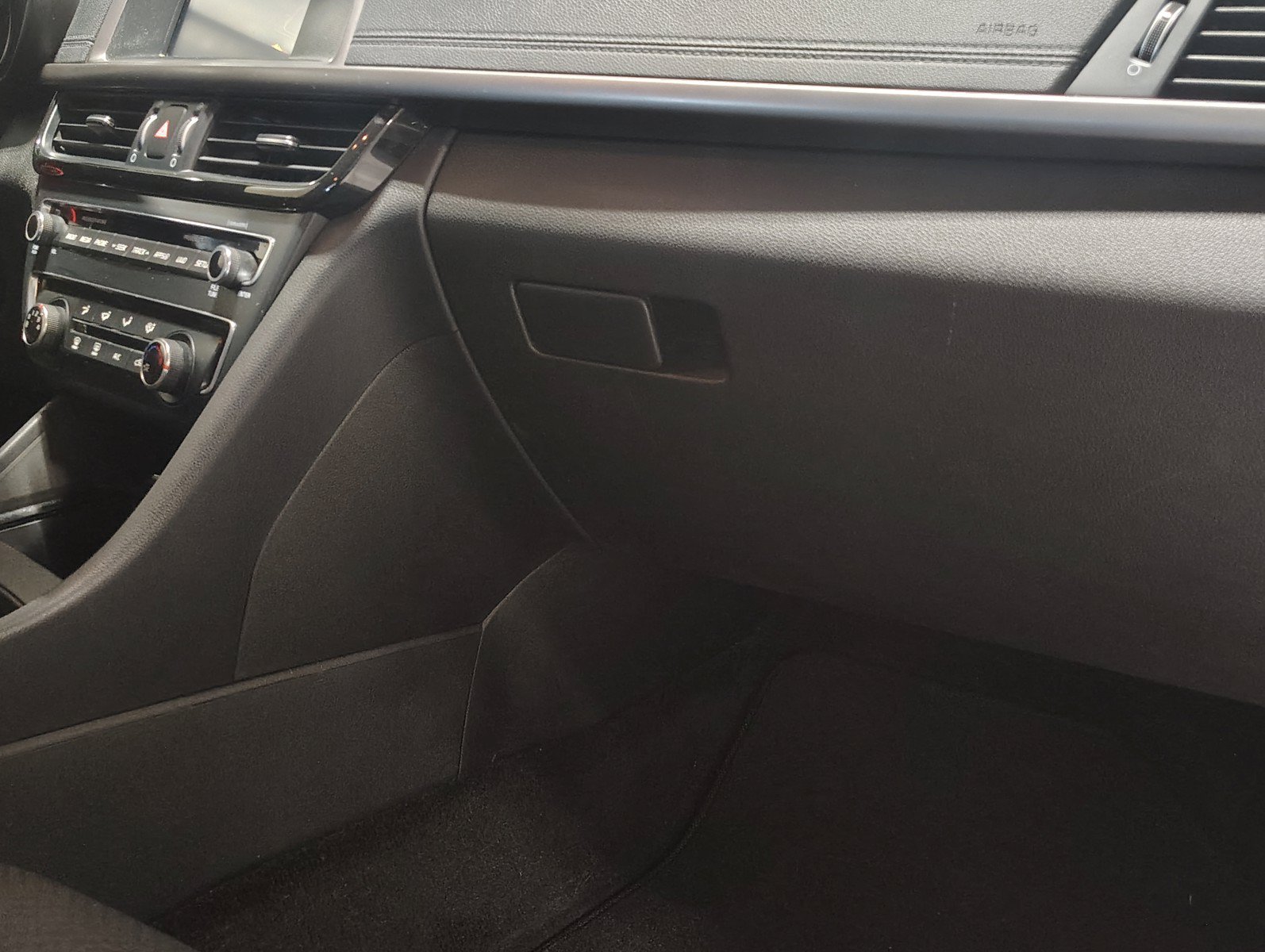 Used 2018 Kia Optima S FWD image 33
