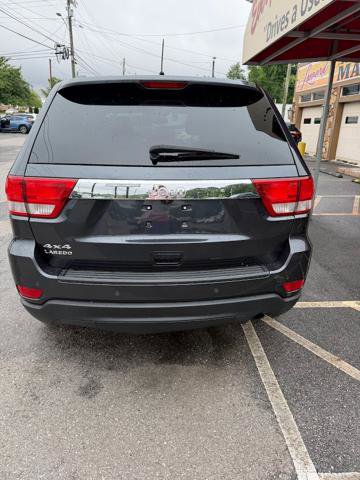 Used 2013 Jeep Grand Cherokee Laredo AWD/4WD image 5