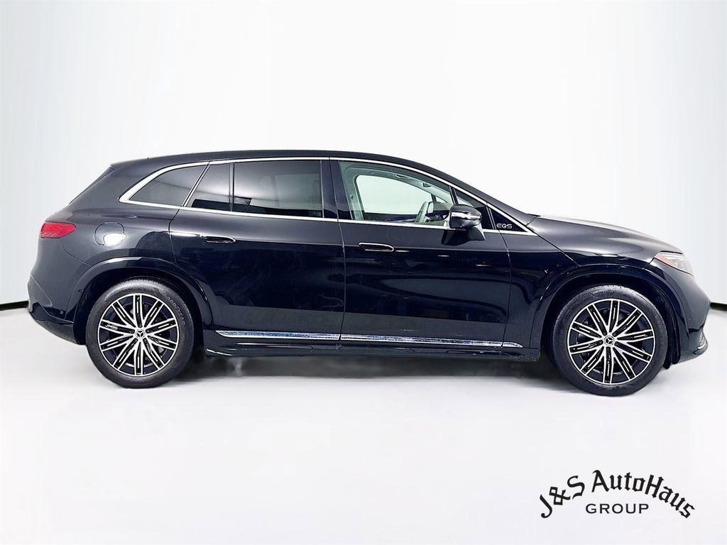 Used 2023 Mercedes-Benz EQS 580 4MATIC SUV image 8