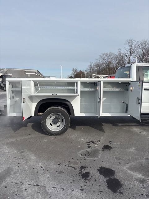 New 2025 Ford F450 XL w/ XL Chrome Package image 16