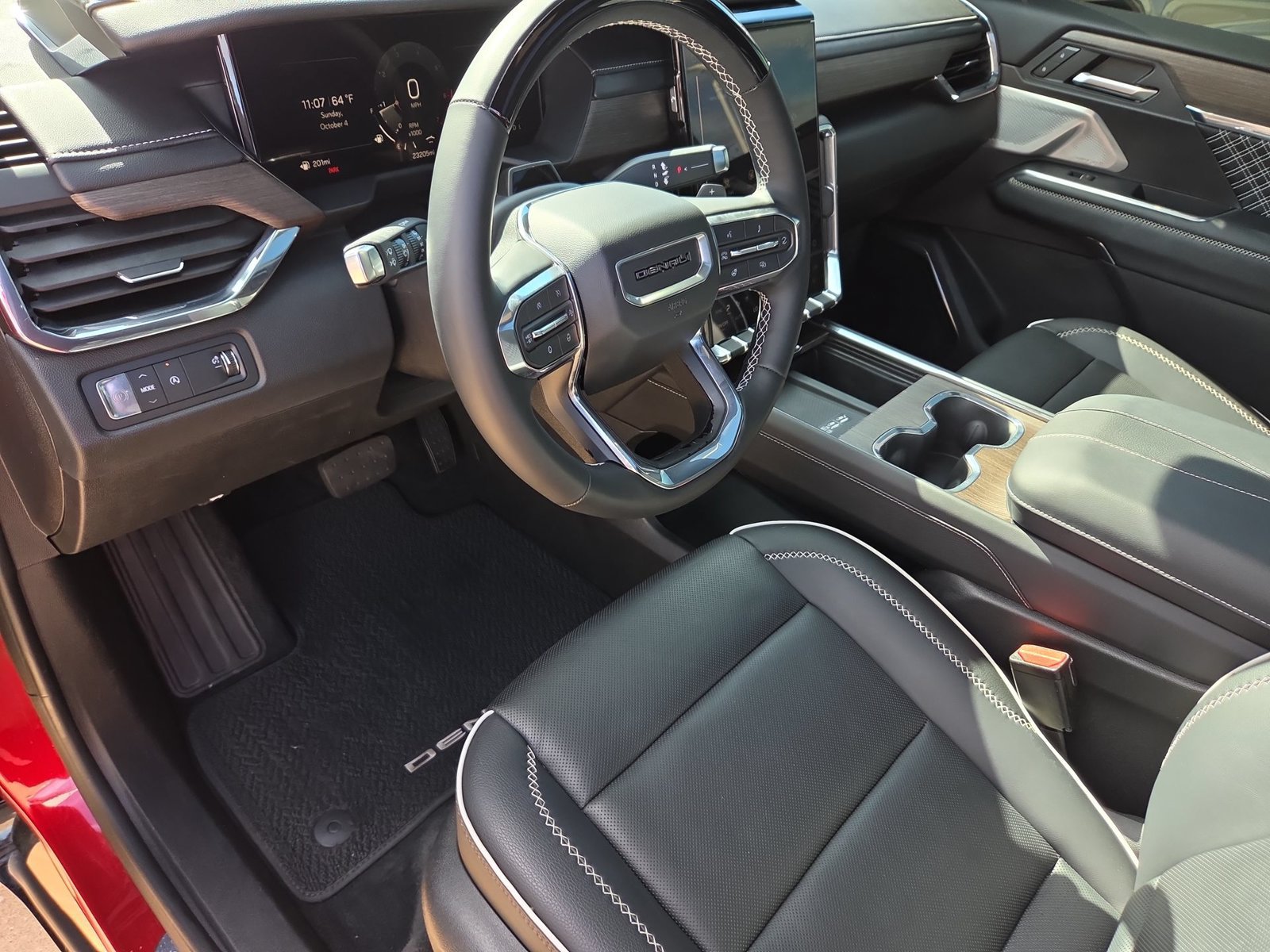 Used 2025 GMC Acadia Denali w/ Super Cruise Package FWD image 10