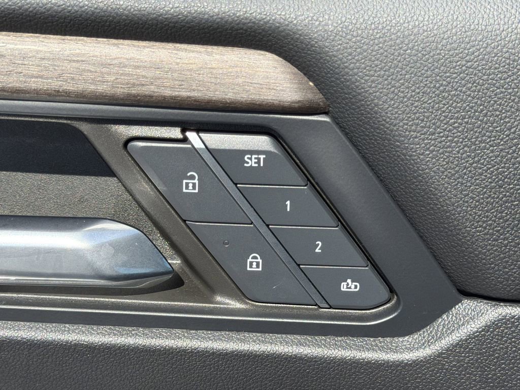 Used 2024 GMC Acadia Denali w/ Super Cruise Package image 16