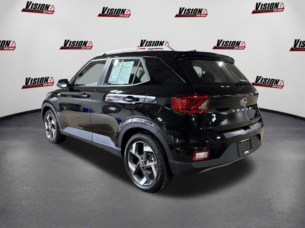 Certified 2026 Hyundai Venue SEL FWD image 7