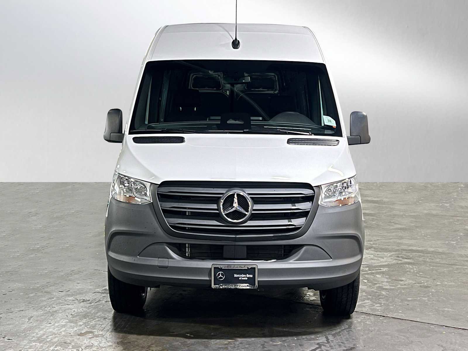 Used 2025 Mercedes-Benz Sprinter 2500 image 8