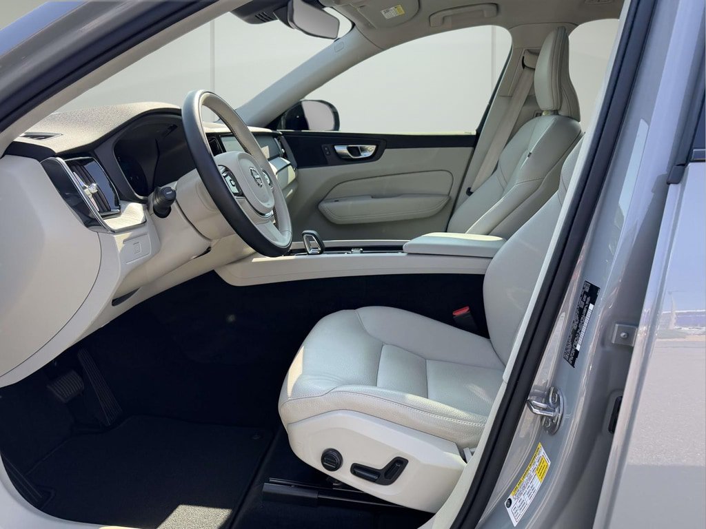 Used 2024 Volvo XC60 B5 Plus w/ Protection Package Premier AWD/4WD image 15