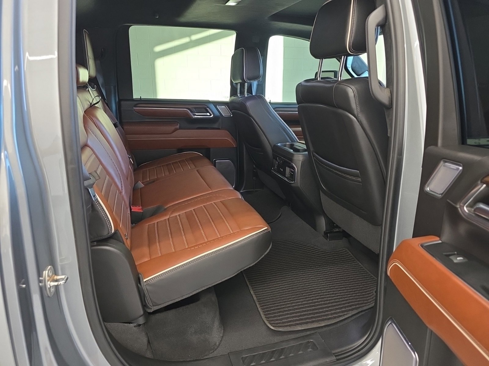 Used 2024 GMC Sierra 2500 Denali Ultimate w/ Max Trailering Package image 14