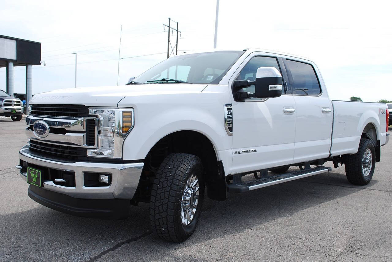 Used 2019 Ford F250 XLT w/ XLT Premium Package AWD/4WD image 2
