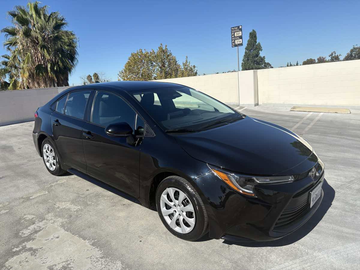 Used 2024 Toyota Corolla LE image 35