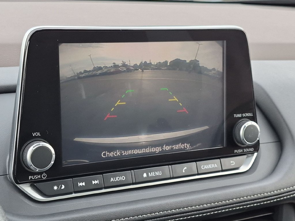 Used 2023 Nissan Rogue SV AWD/4WD image 19