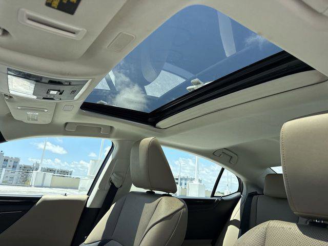 Certified 2020 Lexus ES 350 w/ Premium Package FWD image 22