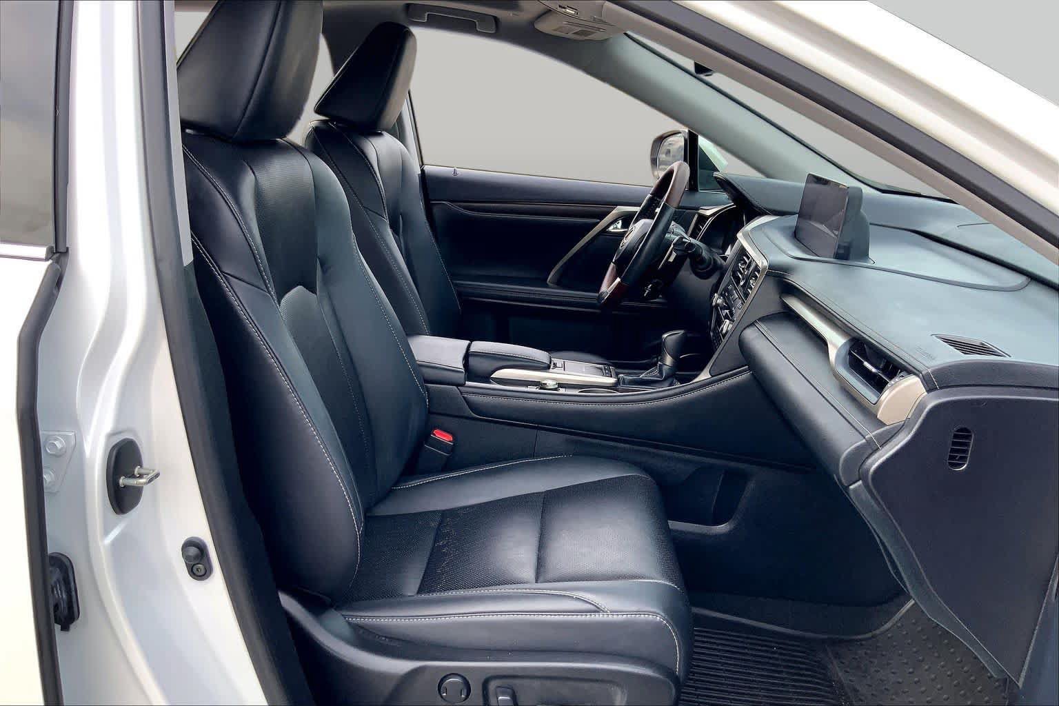Used 2022 Lexus RX 350 FWD w/ Premium Package image 9