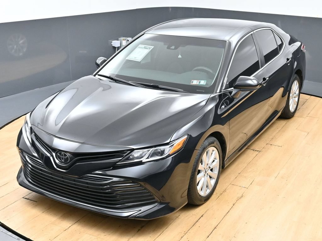 Used 2018 Toyota Camry LE FWD image 38