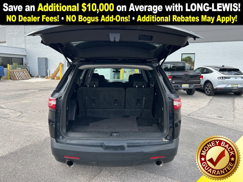 Used 2020 Chevrolet Traverse LT image 13