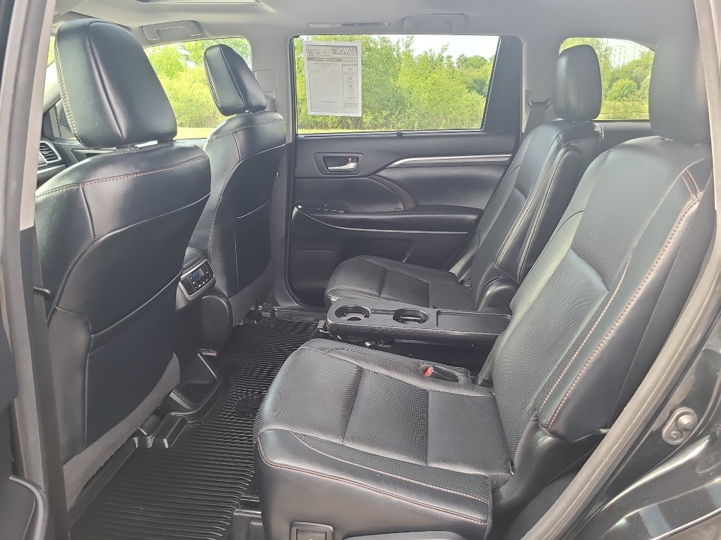 Used 2018 Toyota Highlander Limited AWD/4WD image 35