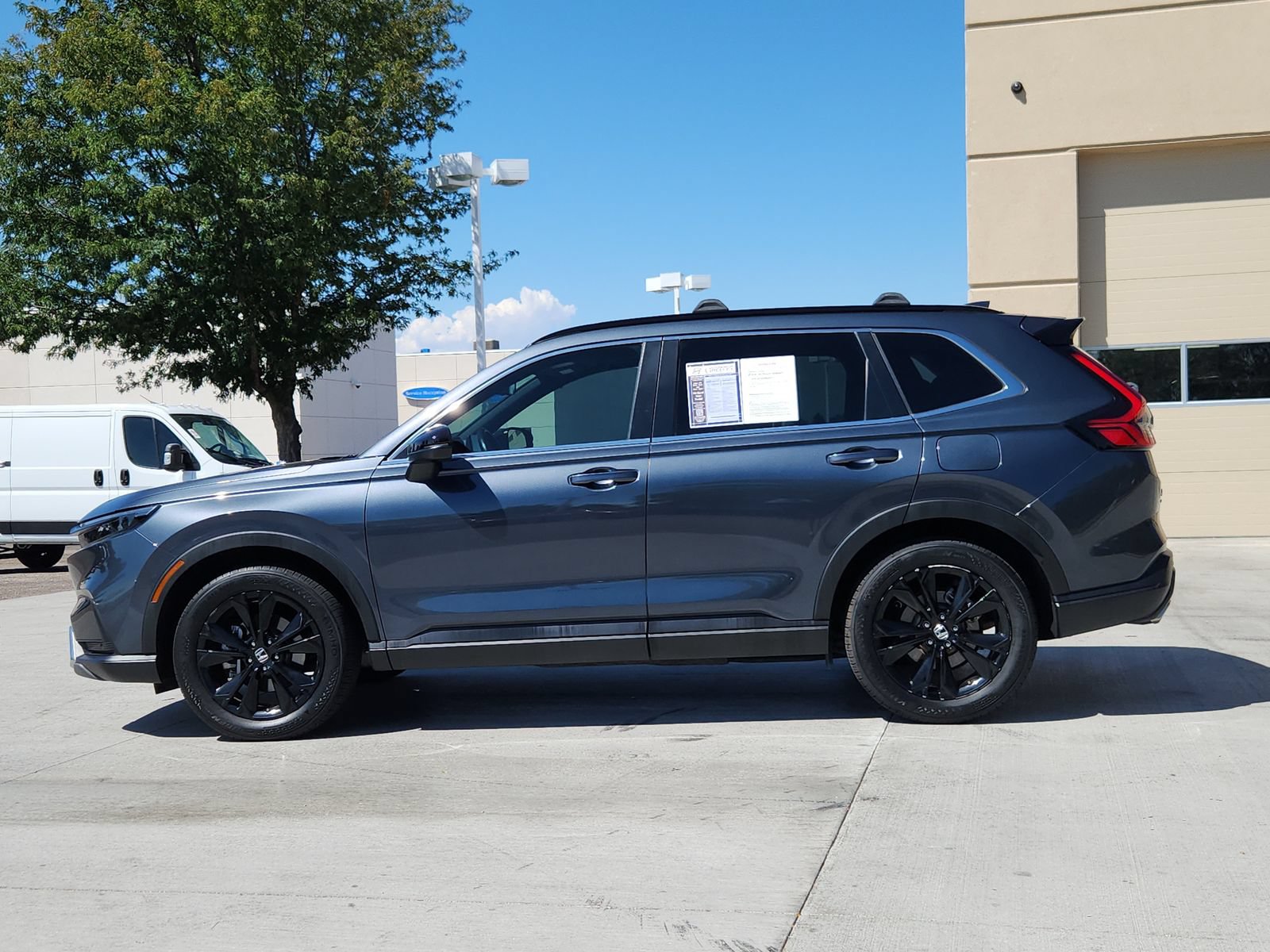 Used 2023 Honda CR-V Sport Touring image 2