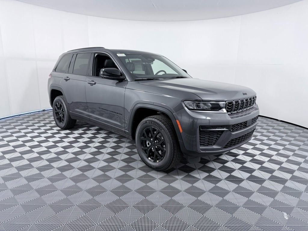 New 2026 Jeep Grand Cherokee Altitude image 2