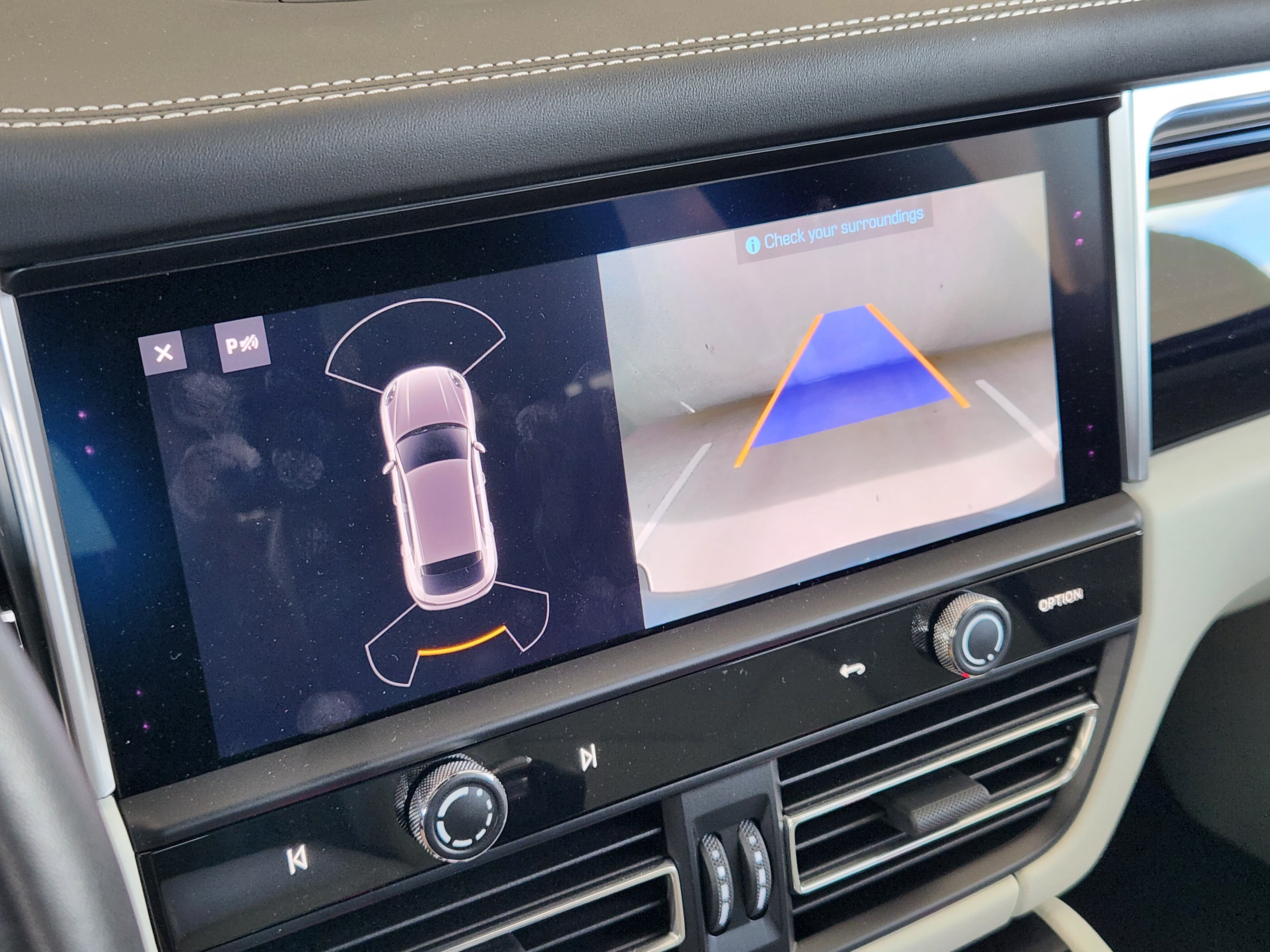 Certified 2023 Porsche Macan S AWD/4WD image 22