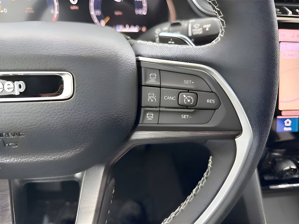 New 2025 Jeep Grand Cherokee L Limited w/ Luxury Tech Group II image 44