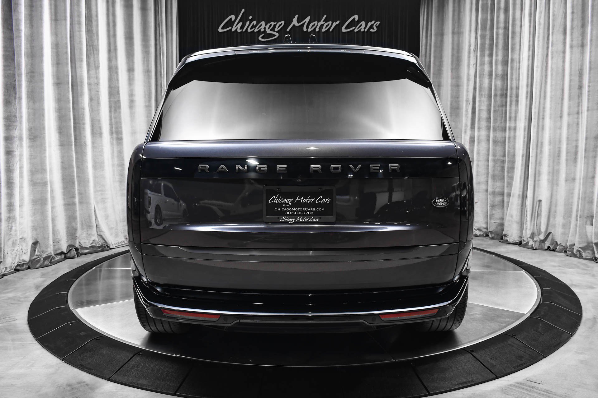 Used 2023 Land Rover Range Rover Autobiography AWD/4WD image 4