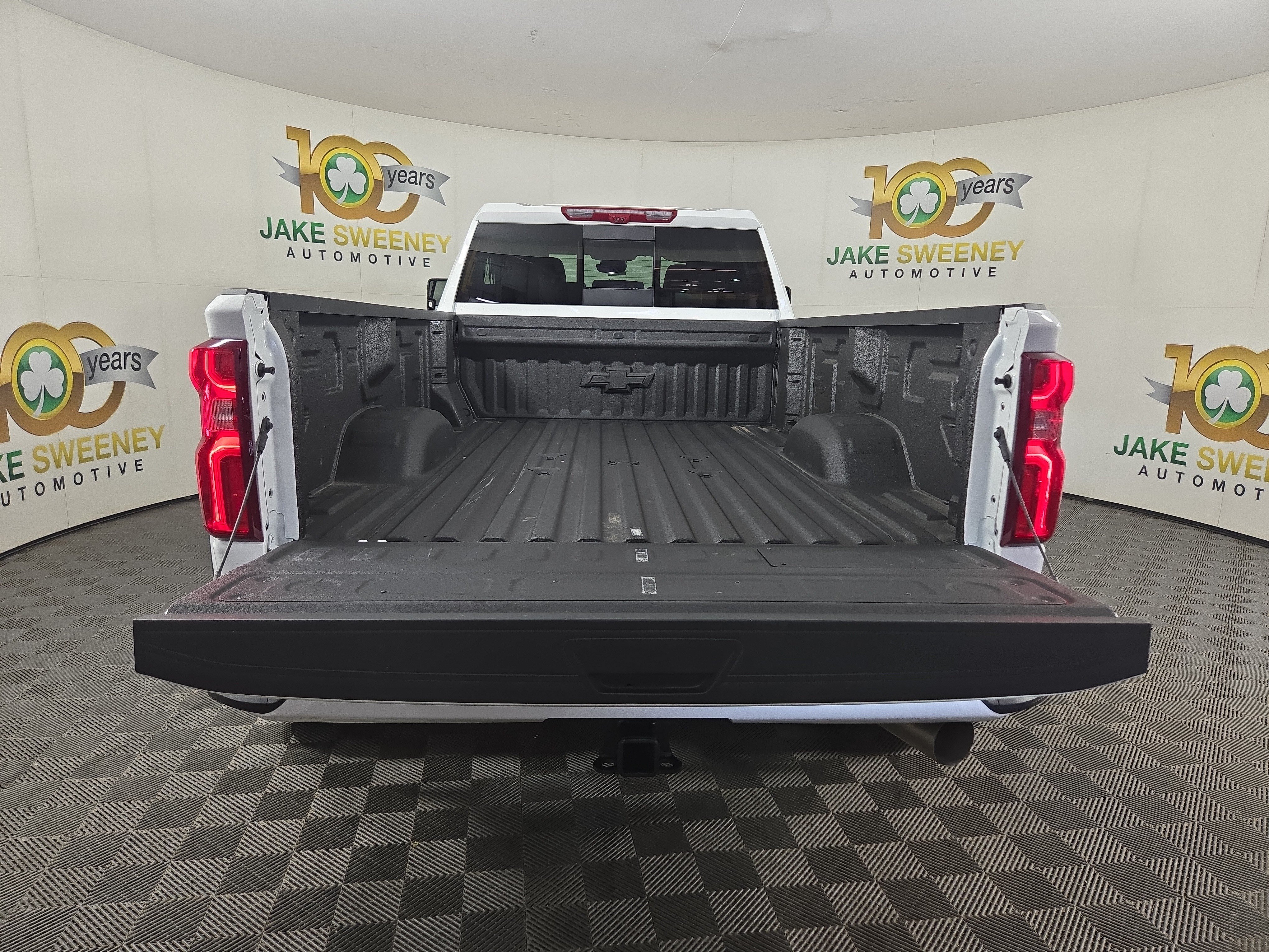 Certified 2025 Chevrolet Silverado 3500 High Country w/ Technology Package AWD/4WD image 35