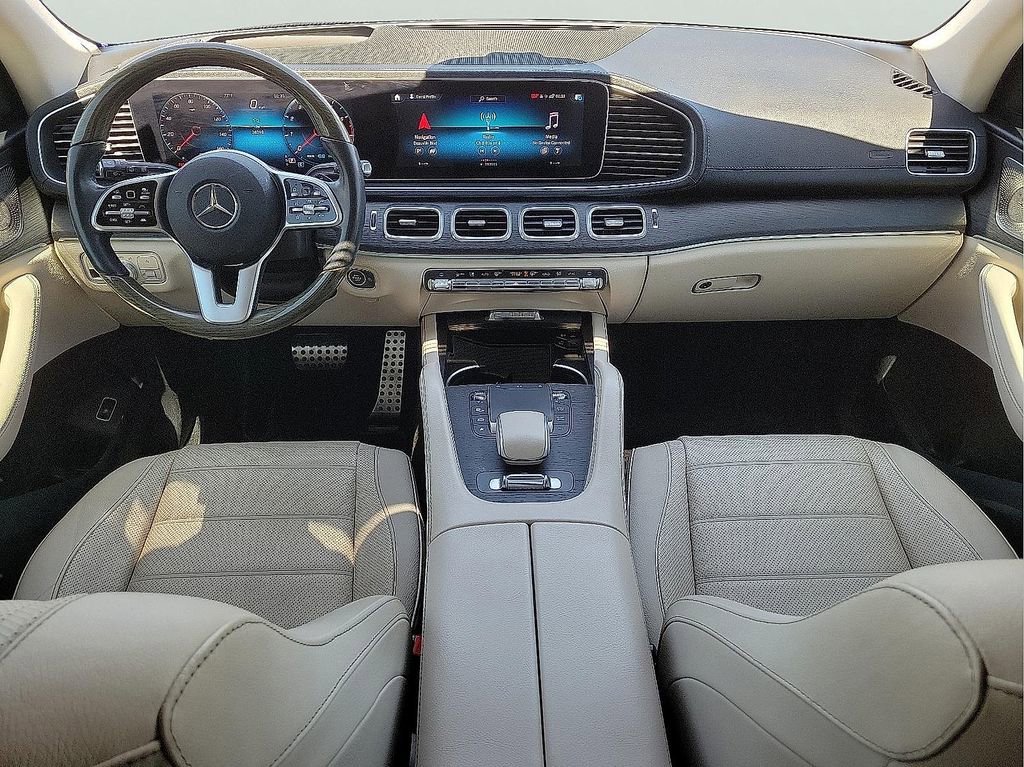 Used 2022 Mercedes-Benz GLS 450 4MATIC image 11