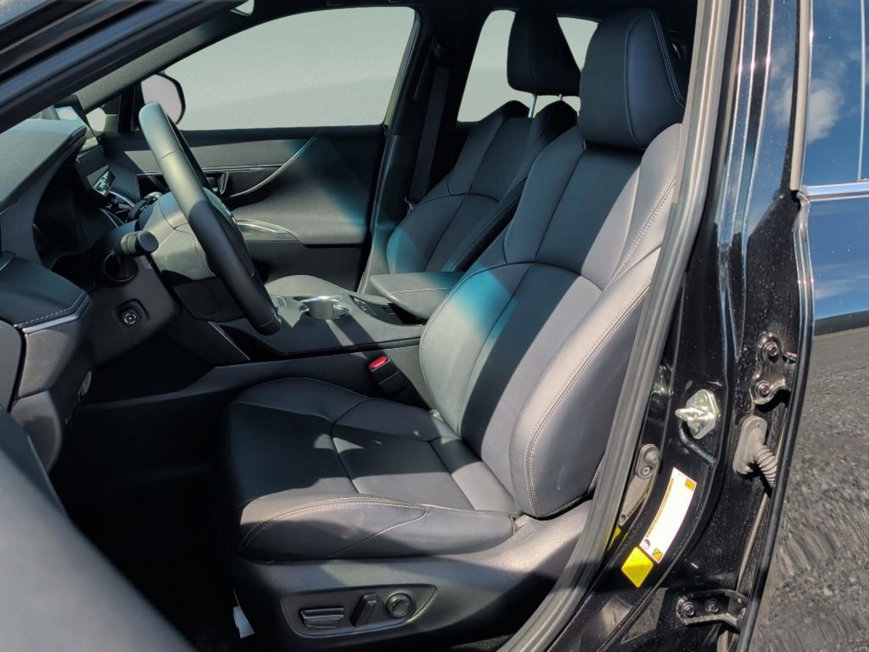 Used 2024 Toyota Venza Nightshade AWD/4WD image 25