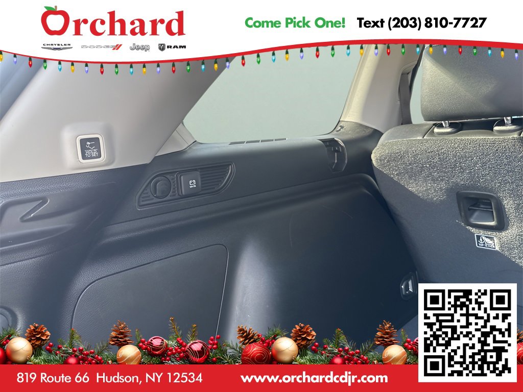 Used 2023 Jeep Grand Cherokee 4WD 4xe w/ Luxury Tech Group II image 17