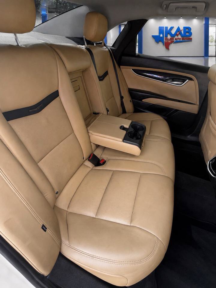 Used 2013 Cadillac XTS Luxury FWD image 17
