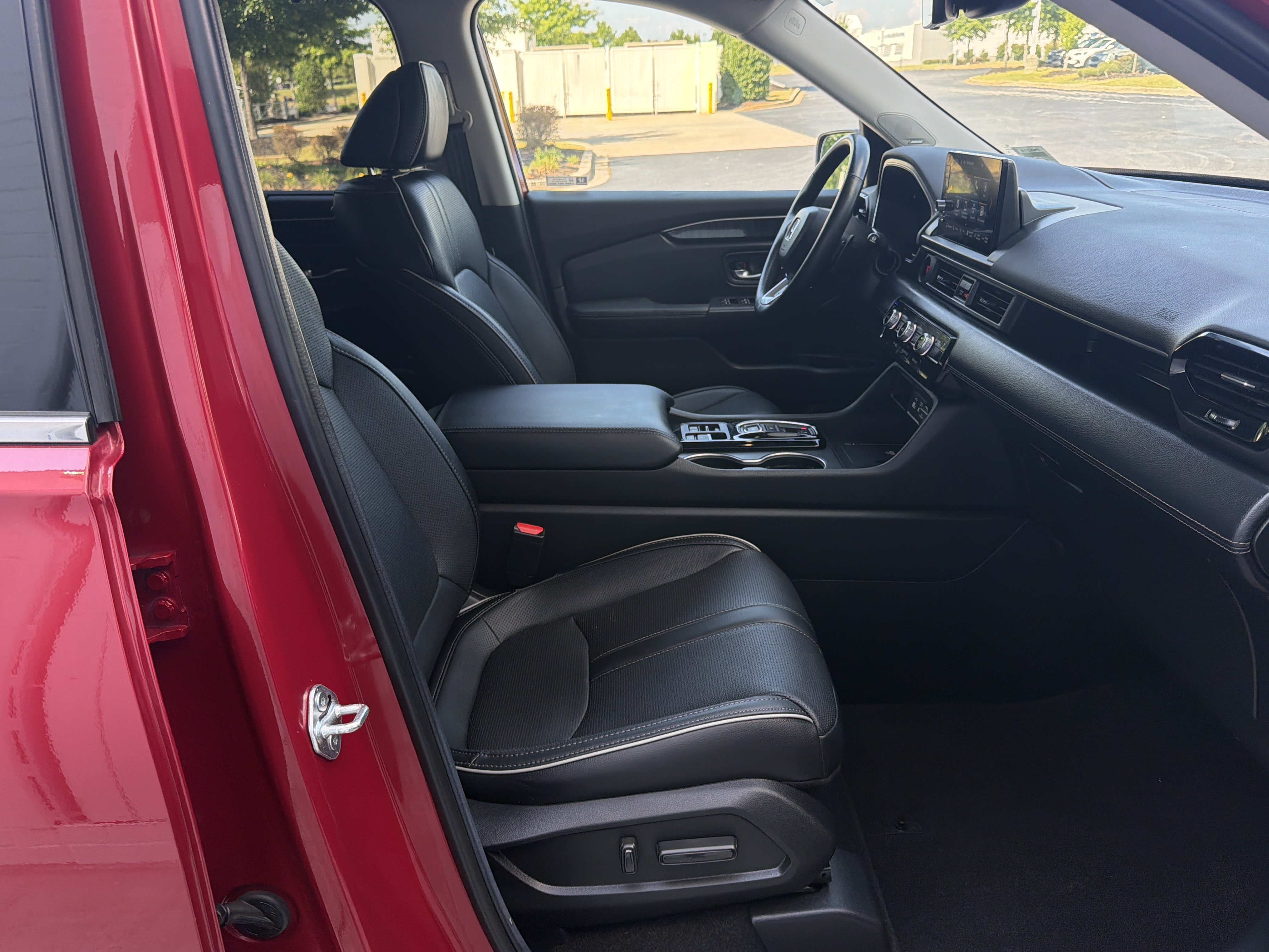 Certified 2024 Honda Pilot Elite image 31