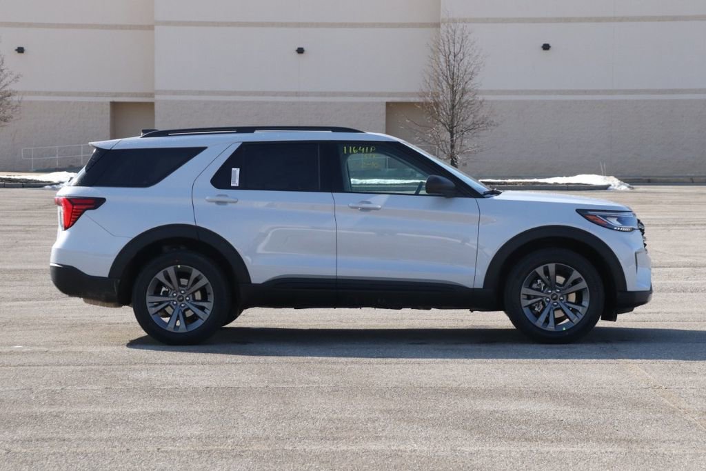 New 2026 Ford Explorer Active w/ Active Comfort Package image 9