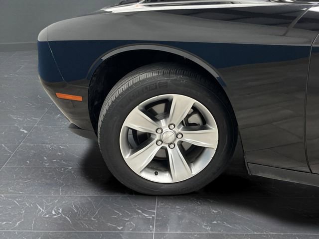Used 2021 Dodge Challenger SXT image 31