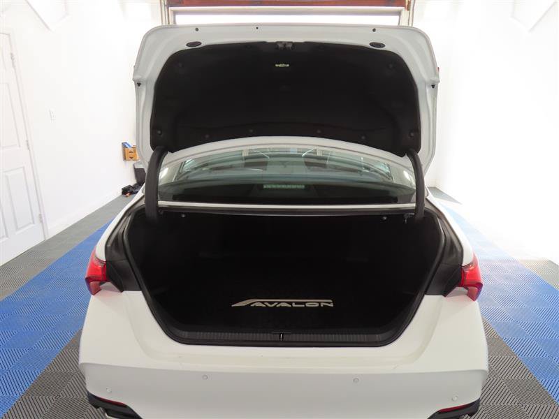 Used 2019 Toyota Avalon Limited w/ Advanced Safety Package FWD image 12