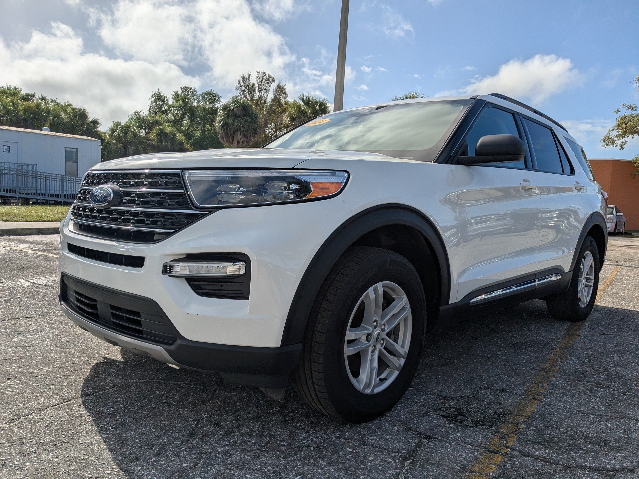 Certified 2024 Ford Explorer XLT w/ Equipment Group 202A AWD/4WD image 8