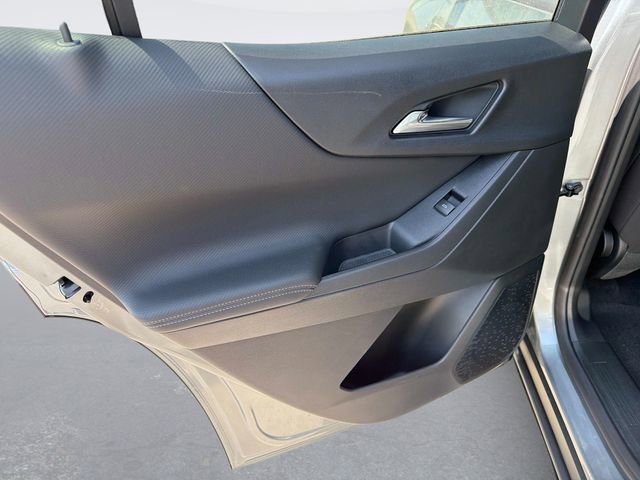 New 2026 Chevrolet Equinox LT w/ Safety and Technology Package FWD image 13