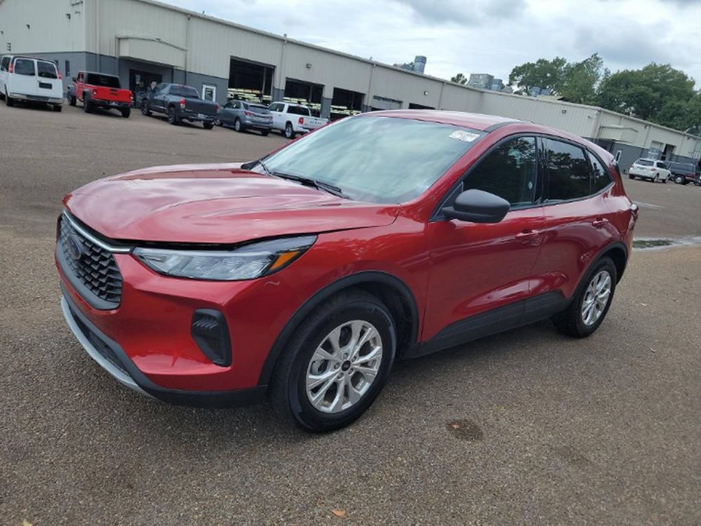 Used 2025 Ford Escape Active FWD image 2