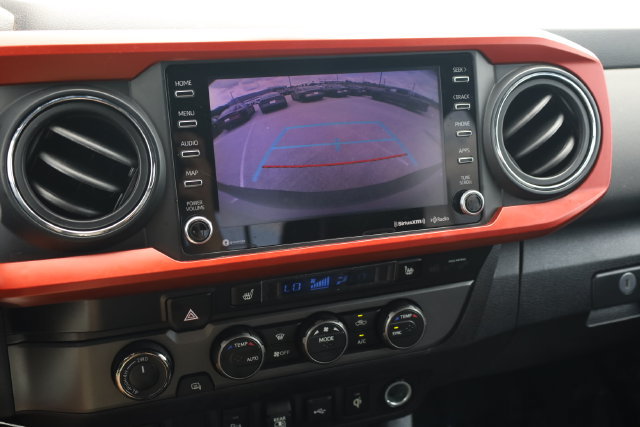 Used 2020 Toyota Tacoma TRD Off-Road w/ TRD Premium Off Road Package AWD/4WD image 17