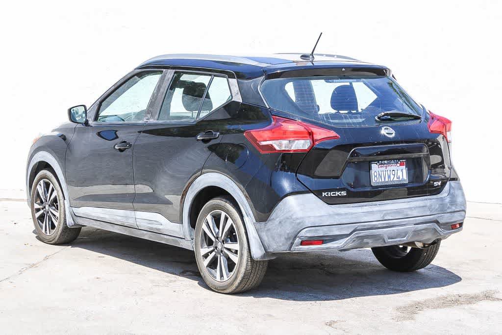 Used 2019 Nissan Kicks SV FWD image 4