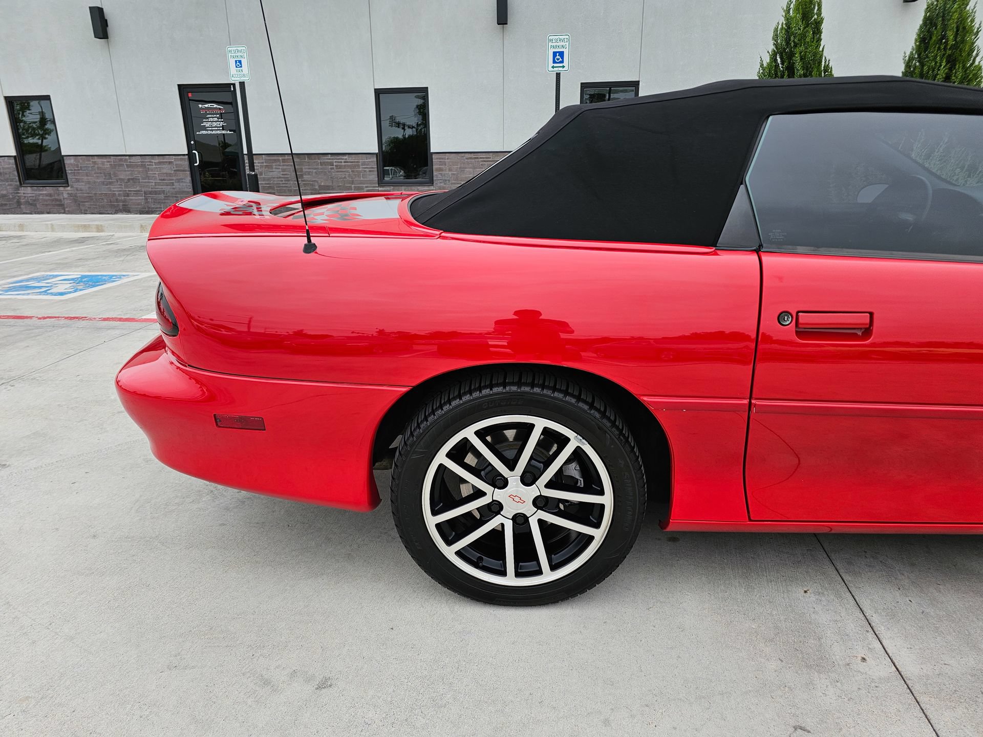 Used 2002 Chevrolet Camaro Z28 w/ SS Performance/Appearance Pkg RWD image 45