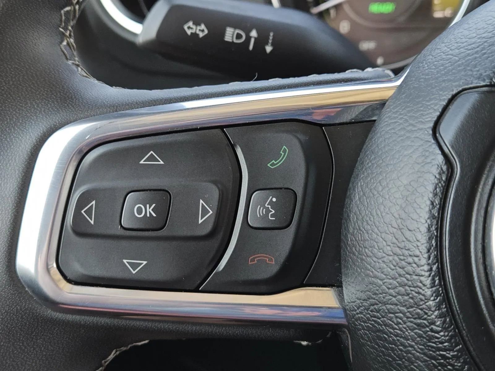 Used 2023 Jeep Wrangler Sahara image 22