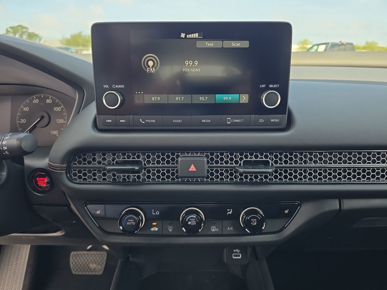 Certified 2025 Honda HR-V Sport image 17