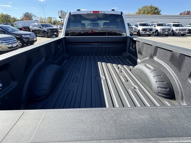 New 2025 Ford F350 XLT w/ FX4 Off-Road Package image 5