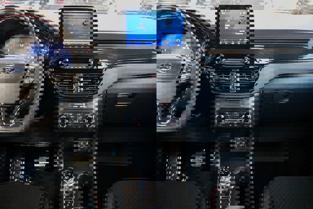 Used 2024 Ford Escape ST-Line w/ Cold Weather Package image 13