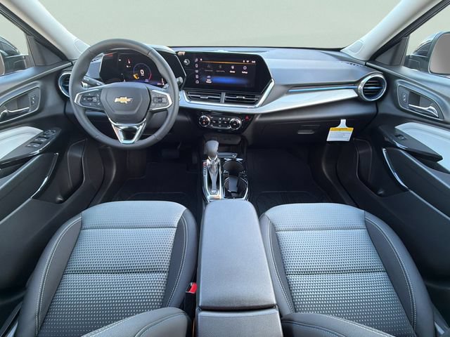 Used 2026 Chevrolet Trax LT w/ LT Convenience Package FWD image 26