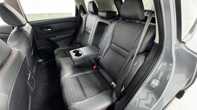 Certified 2026 Nissan Rogue SV AWD/4WD image 12
