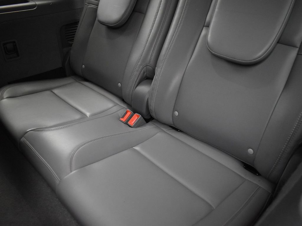 Used 2020 Lincoln Aviator Reserve w/ Class IV Trailer Tow Package image 17