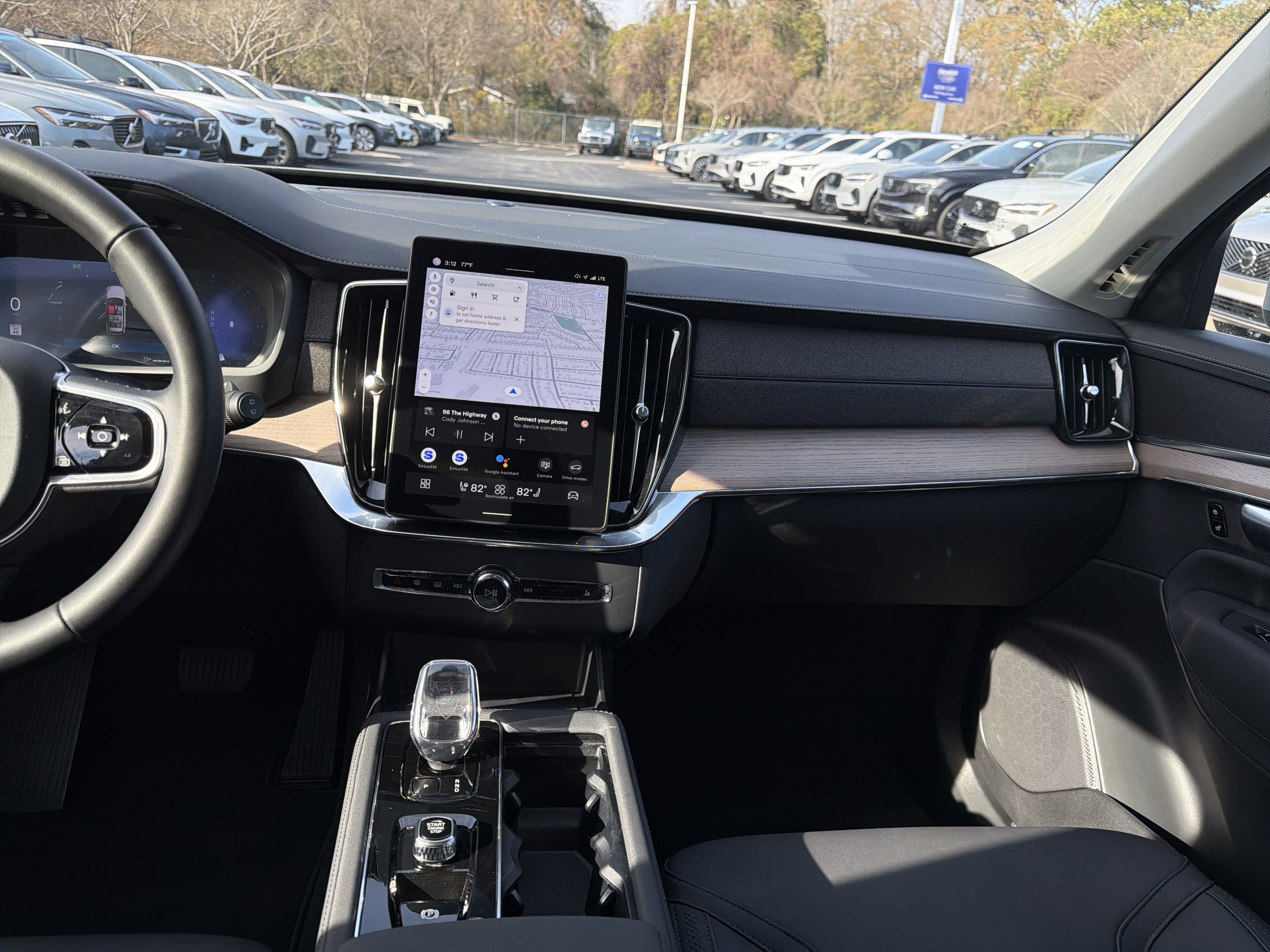 Certified 2025 Volvo XC90 B6 Plus image 31