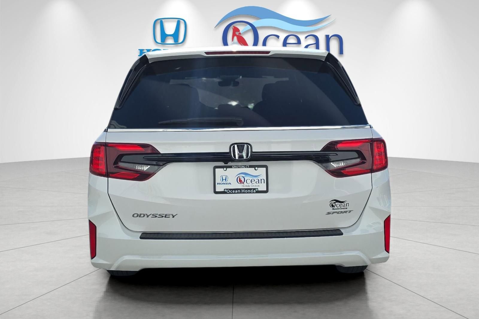Used 2025 Honda Odyssey Sport-L image 4