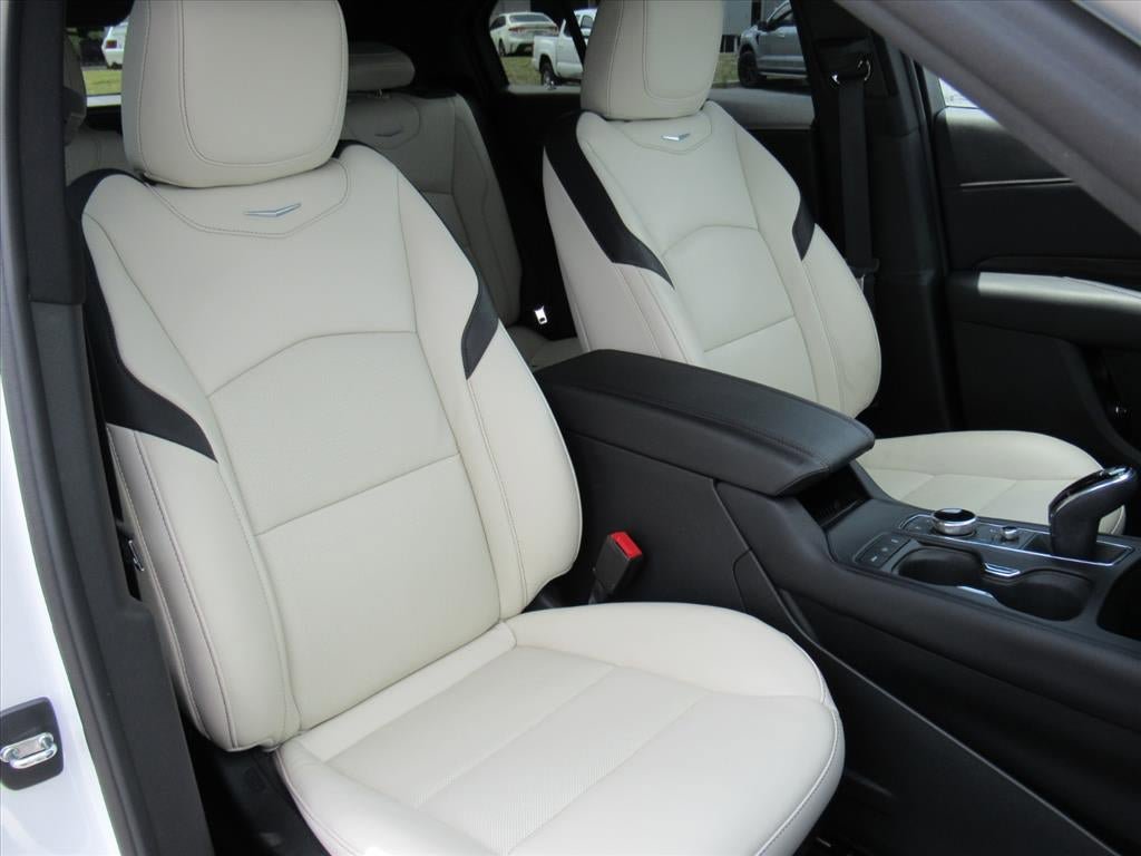 Used 2023 Cadillac XT4 Sport FWD image 8